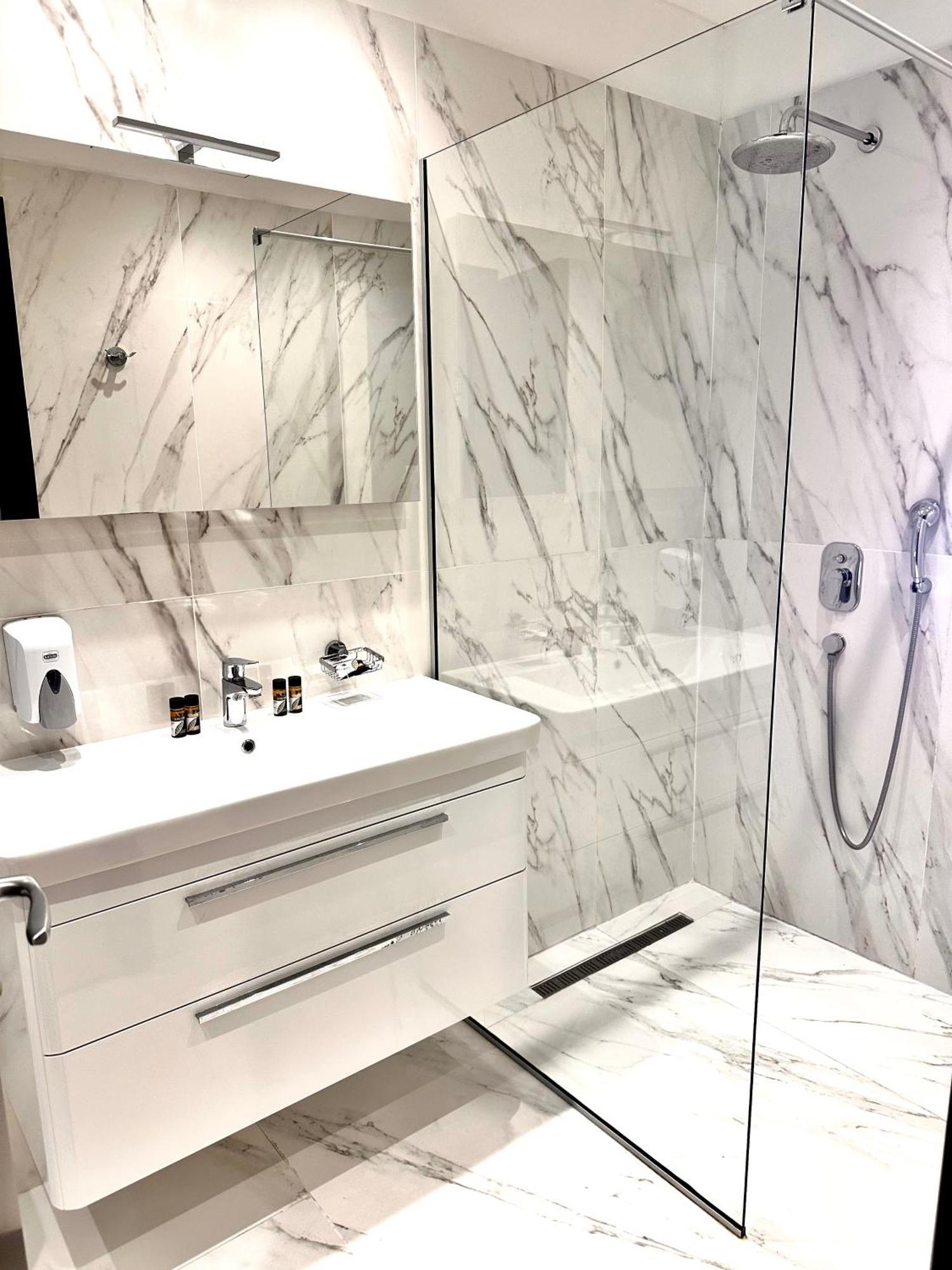 Green Stone Apartments Hotel Rafajlovići Εξωτερικό φωτογραφία